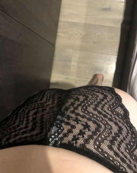 欧美女星风衣街拍图片_免费国语在线观看