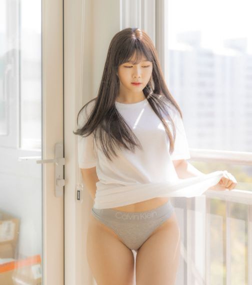 欧美黄色系妆容_高清动漫在线观看