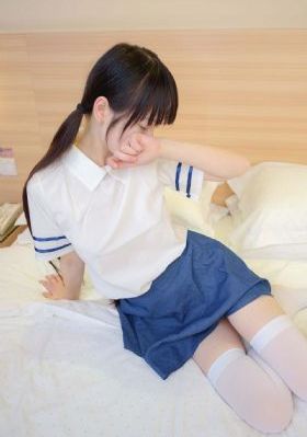 《年轻的女教师》4韩国_BD英语免费在线观看