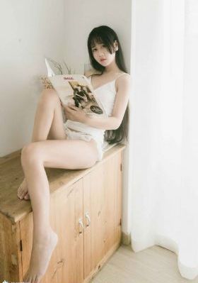 欧美明星范斯板鞋街拍_1080手机在线看