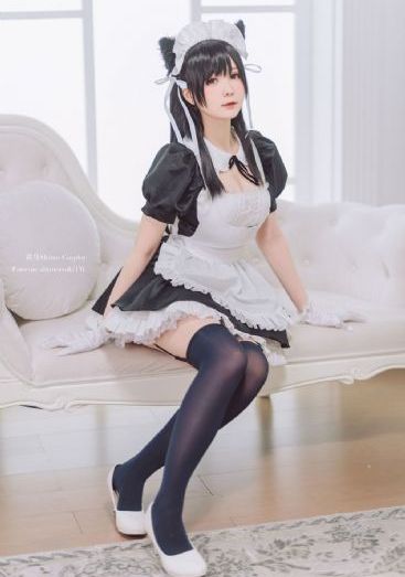 国产综合制服_加长未删减版在线观看